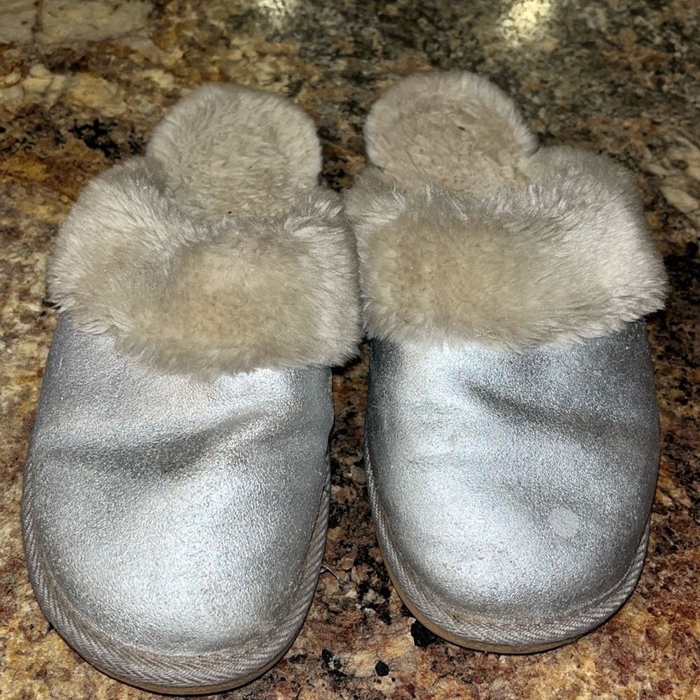 Good used condition J. Crew Sherpa Mules/Slippers